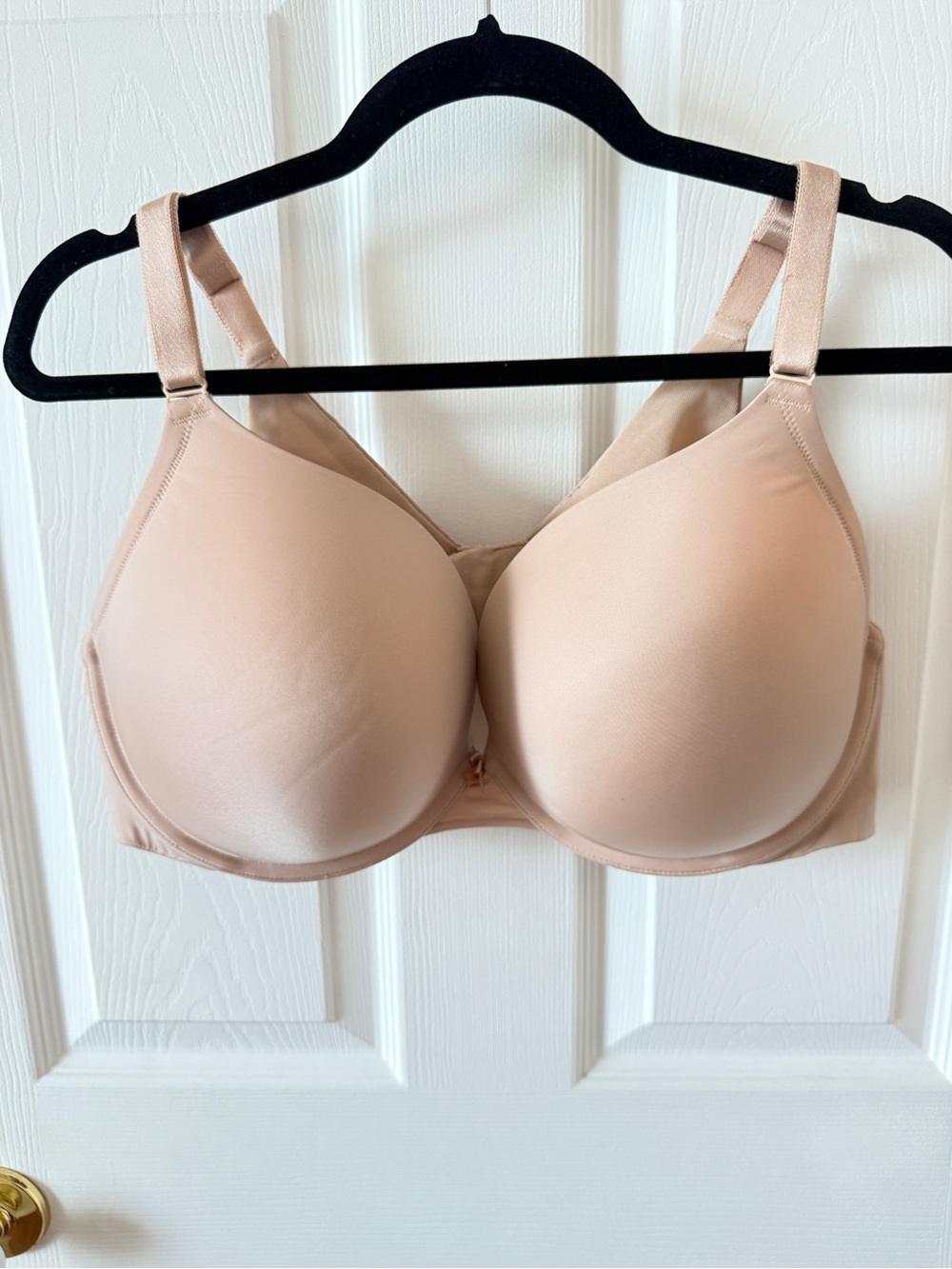 Everyday Seamless T-Shirt Bra in Light Beige